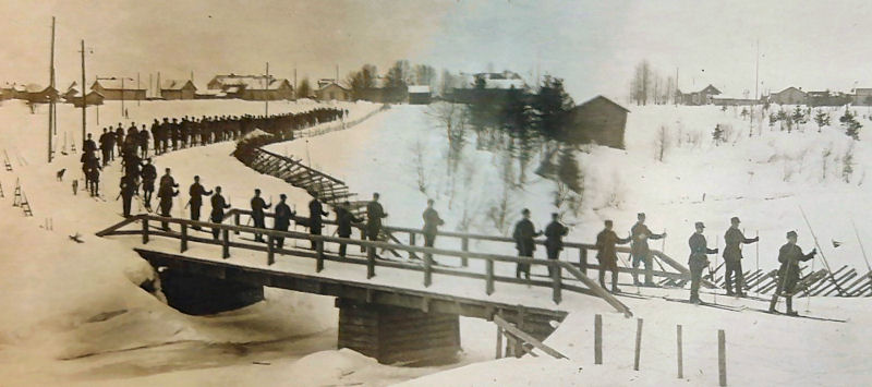 1920-luku_Rajamiesten hiihto Kuusamo.jpg
