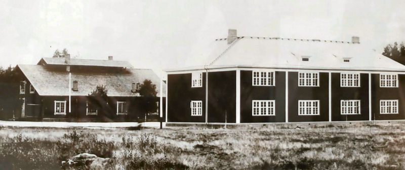 1920-luku_Kuusamo kasarmi.jpg