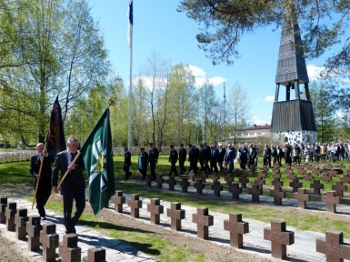 P1030277 (Custom).JPG